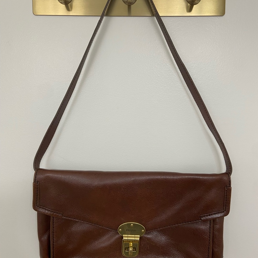 Fossil Vintage Brown Leather Women’s Envelope Shoulder Bag with Brass Buckles